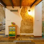 Noah House Center - Historic Center קדיז