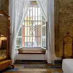 Noah House Center - Historic Center דירה *